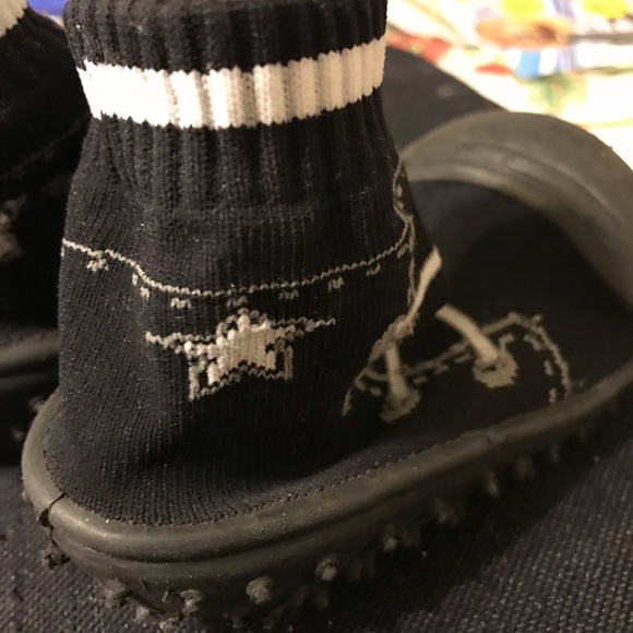 2 pairs of Toddler slip on shoes - Picture 2 of 4